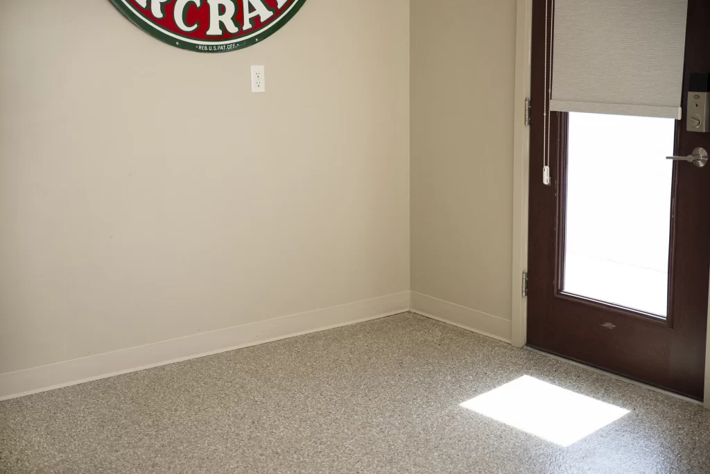 Creekbed LMC Garage Flake Blend epoxy floor color swatch